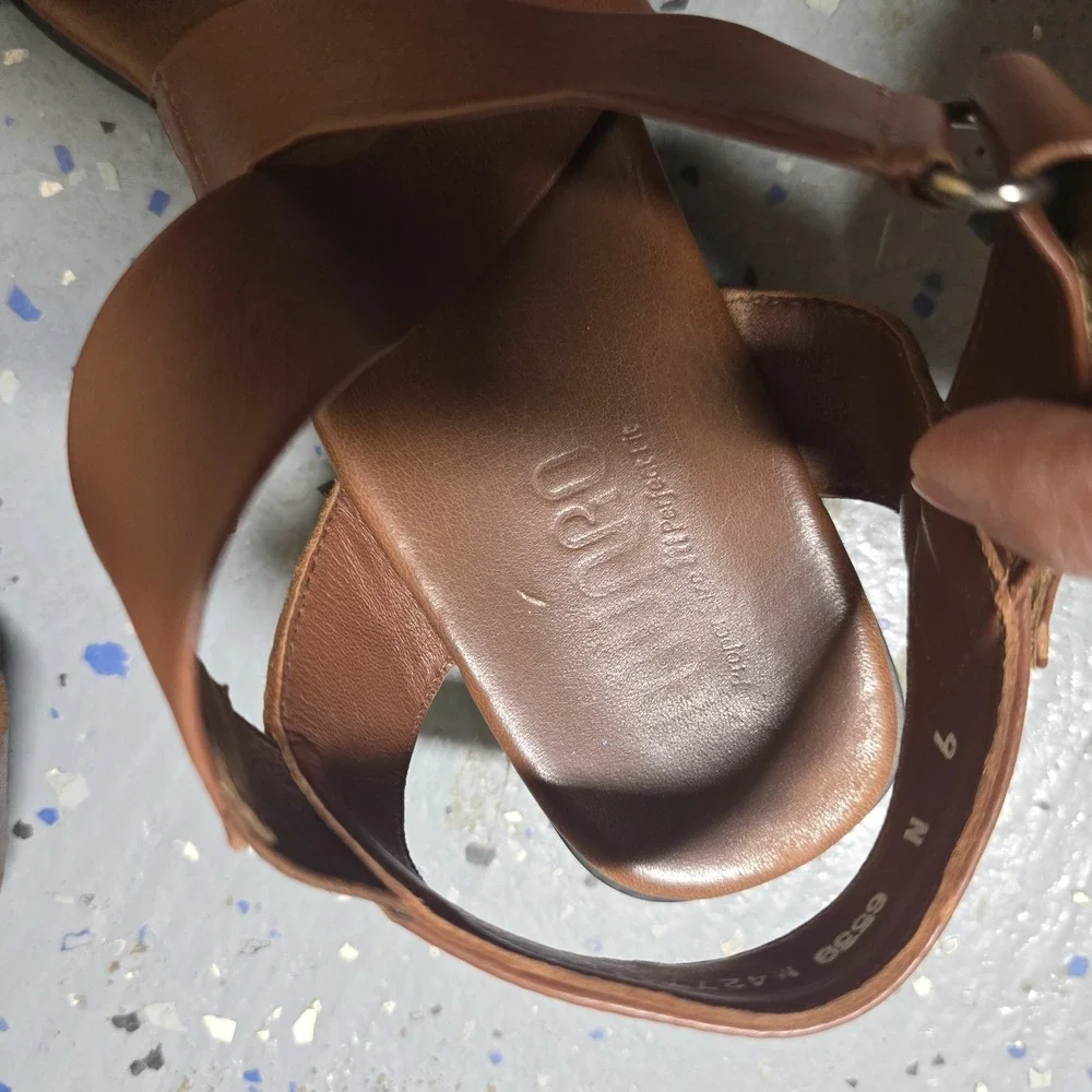 Munro American Women's Brown Leather Strappy Wedge Sandals‎ Size 9 N